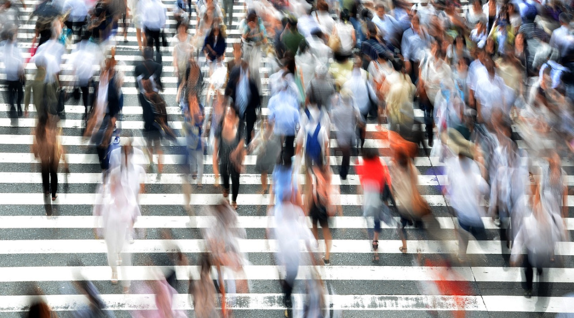 Be Authentic in a Sea of People